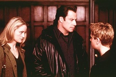 Domestic_Disturbance_foto_12